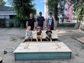Помощь родителей в благоустройстве детского сада Помощь родителей в благоустройстве детского сада.