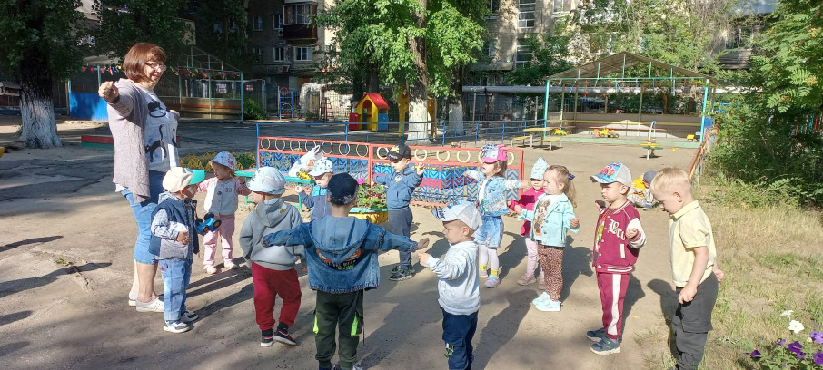 "Здоровье в порядке - спасибо зарядке" "Здоровье в порядке - спасибо зарядке".